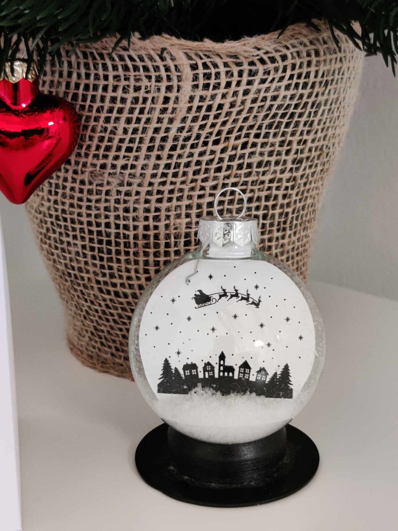 1-1-1 Julekugle med motiv nr. 1