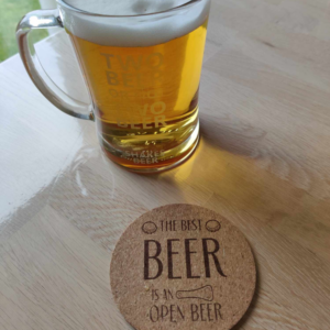 Øl krus med teksten: Two beer or not two beer-Shakes Beer.