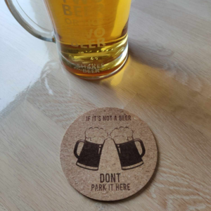 Øl krus med teksten: Two beer or not two beer-Shakes Beer.